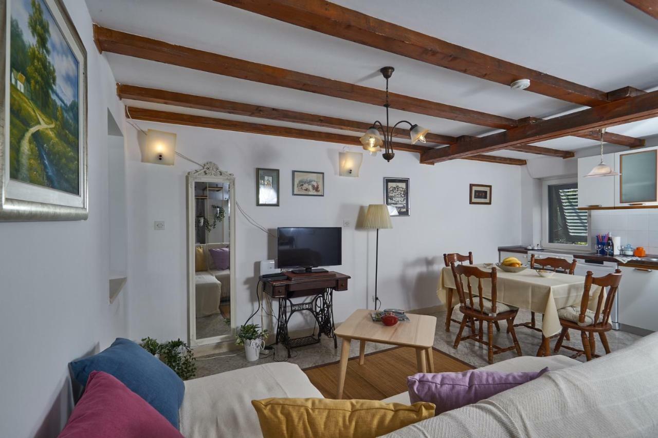 Holiday Home Olive Mill Mlini Ngoại thất bức ảnh